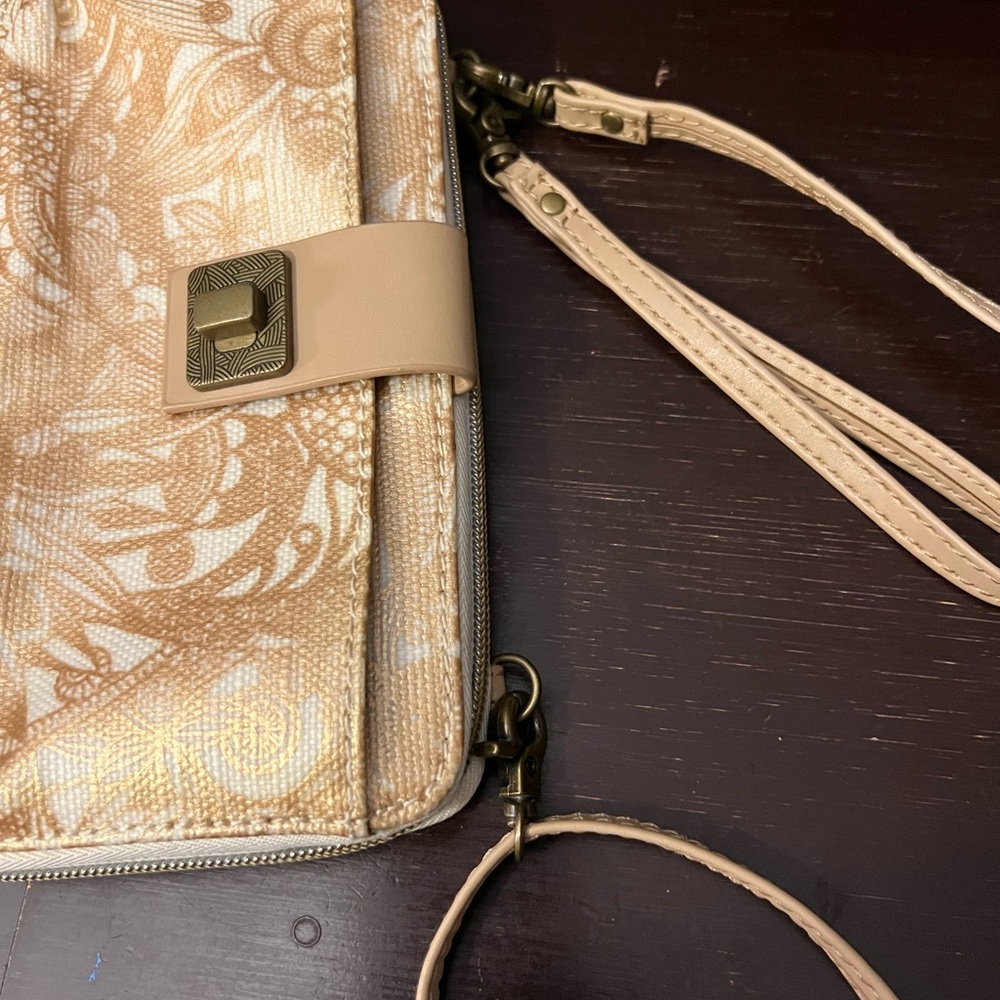 Sakroots Metallic Gold and Cream Crossbody Wallet - Picture 11 of 13